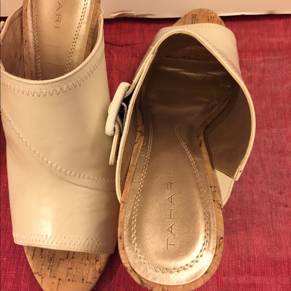 Tahari - Picture 3 of 5